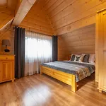 Apartman Olsza Wood House & Mountain View & Sauna