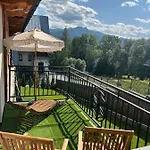 Daire Olsza Wood House & Mountain View & Sauna *