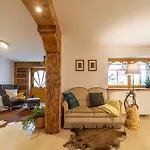 Olsza Wood House & Mountain View & Sauna Апартаменты *